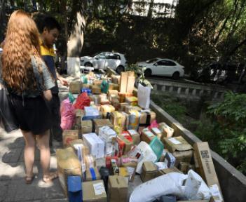 大一新生在学校里做哪些兼职能赚钱?配图 大一新生在学校里做哪些兼职能赚钱?配图